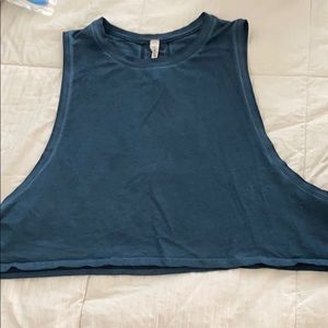 Cropped workout tank